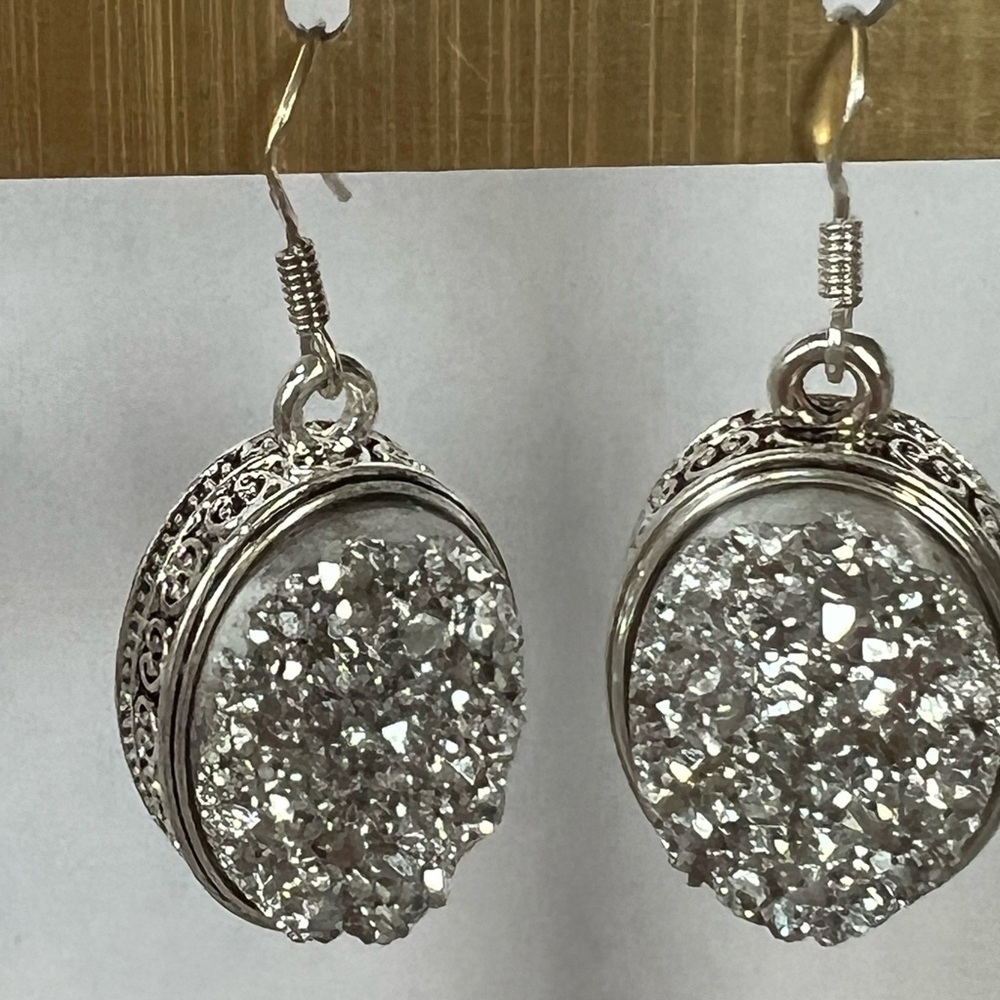 Silver 🆕  druzy earrings